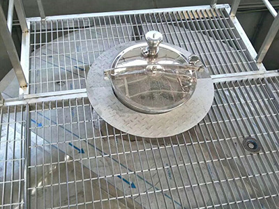 鋼笆片制作過程中沖剪機(jī)如何用